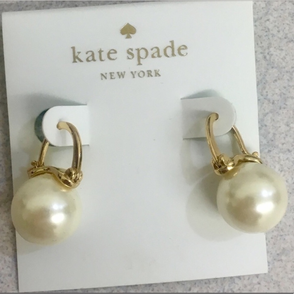 Beautiful NWOT kate ♠️ Faux pearl earrings!